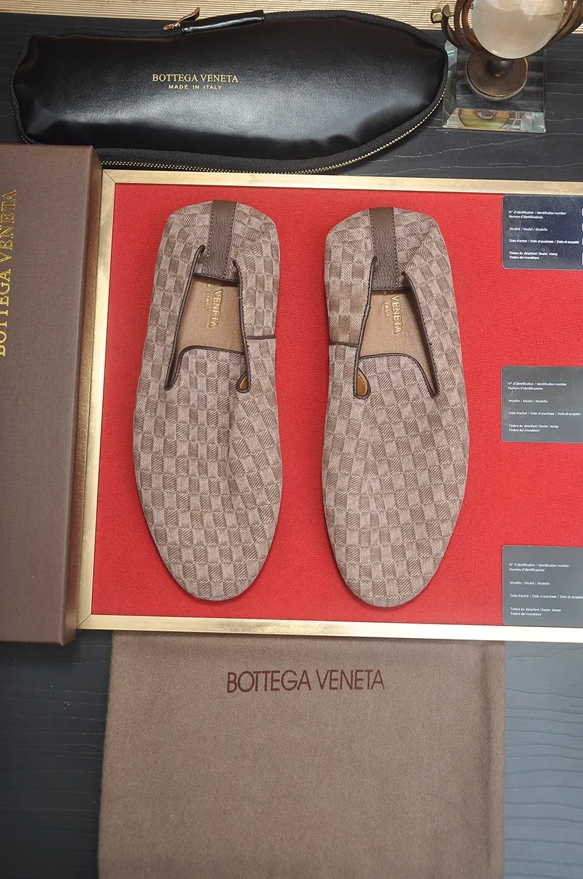 Men's shoes 💰460💶 [Botteg Venetta (BV)] (wallet shoes) exclusive new model official website new model The upper is made of high-quality top calfskin. Delicate feel and flowing luxurious texture. Tailored for refined men to create a noble aura. Delicate and regular Mark hand stitching. Smooth lines. Full sheepskin lining, comfortable to wash sweat. 38-44